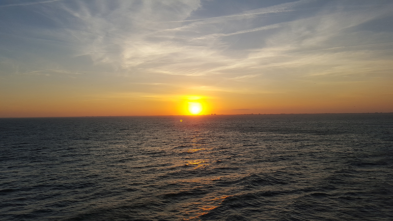 sunset-sea-disney-dream